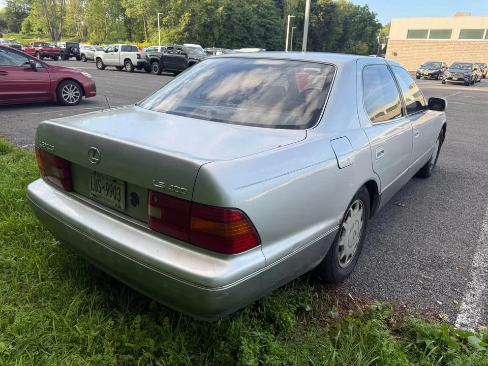 1995 Lexus LS 2nd Gen - Image 4 of 5