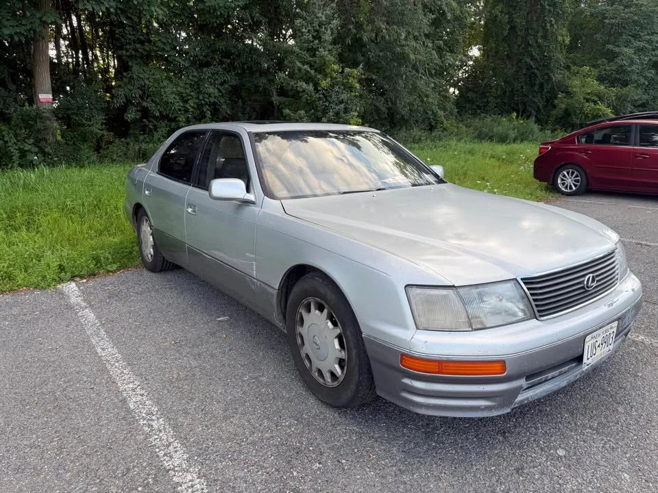 1995 Lexus LS 2nd Gen - Image 2 of 5