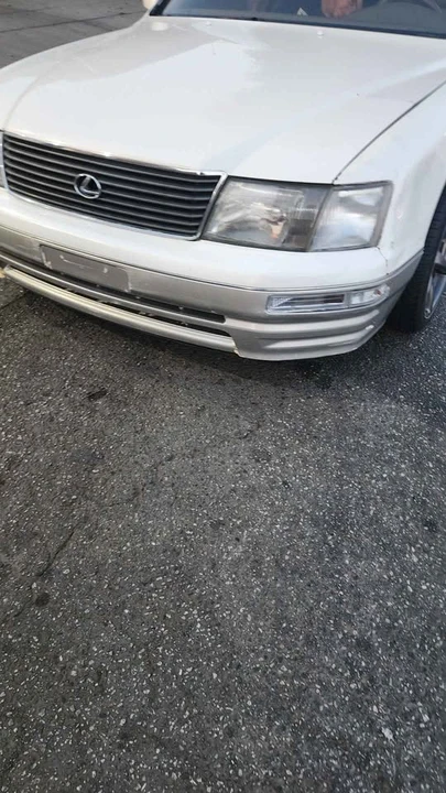 1995 Lexus LS 2nd Gen - Image 3 of 4