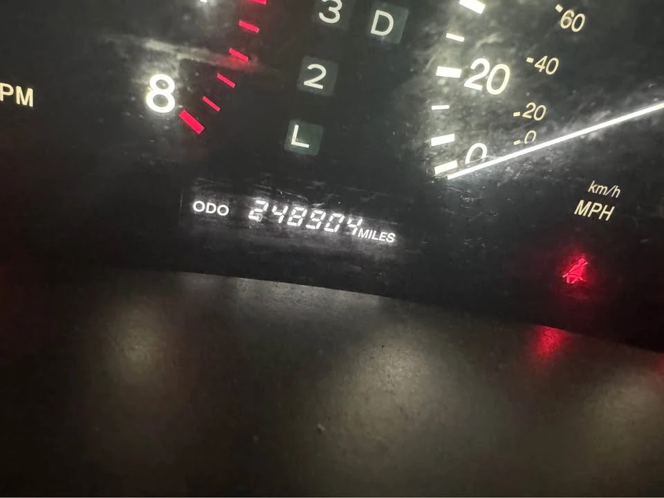 1995 Lexus LS 2nd Gen - Image 7 of 8