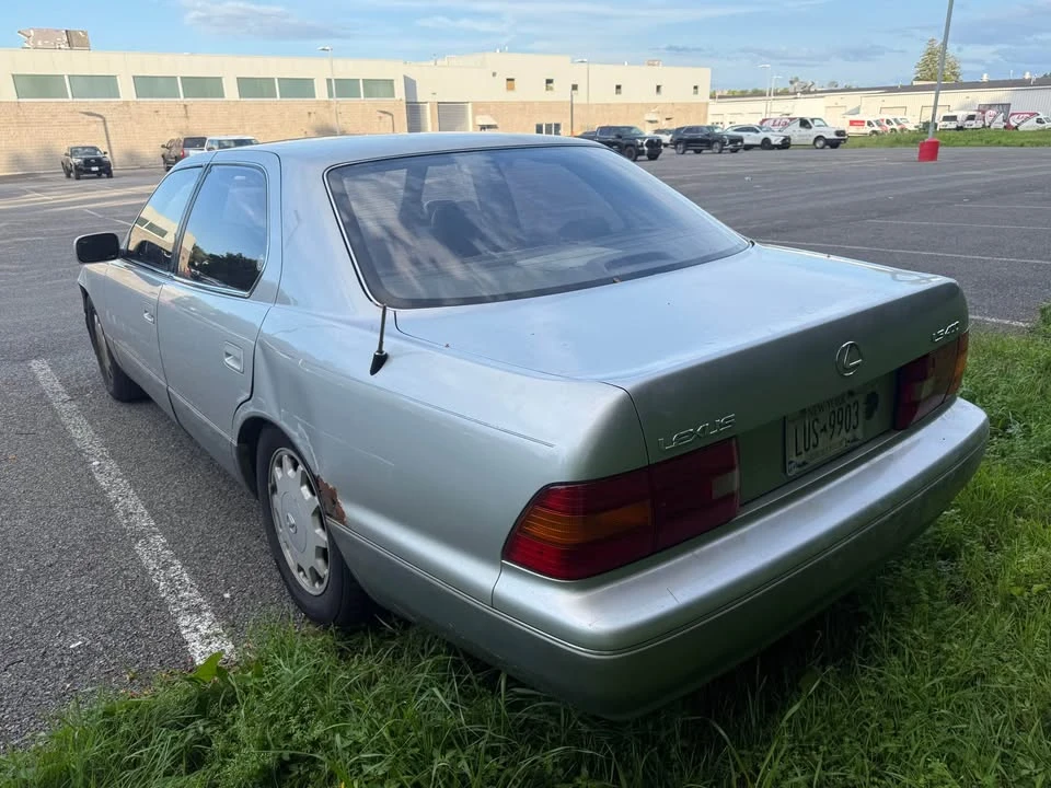 1995 Lexus LS 2nd Gen - Image 5 of 5