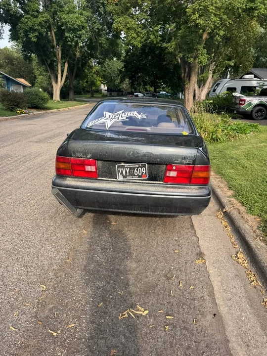 1995 Lexus LS 2nd Gen - Image 2 of 8