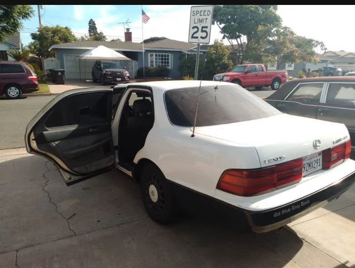 1995 Lexus LS 2nd Gen - Image 4 of 7