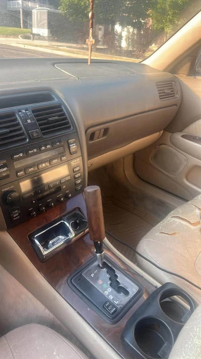 1995 Lexus LS 2nd Gen - Image 8 of 10