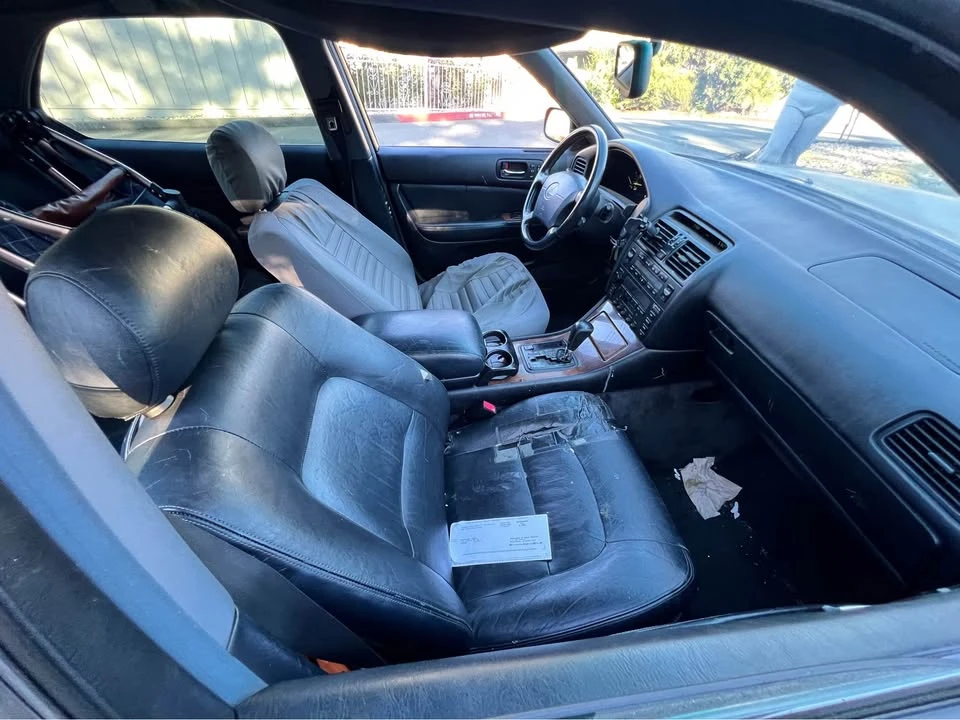 1995 Lexus LS 2nd Gen - Image 11 of 14