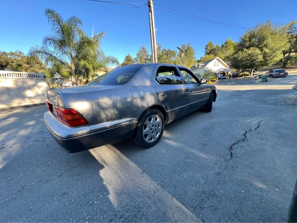 1995 Lexus LS 2nd Gen - Image 9 of 14