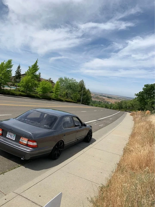 1995 Lexus LS 2nd Gen - Image 11 of 19