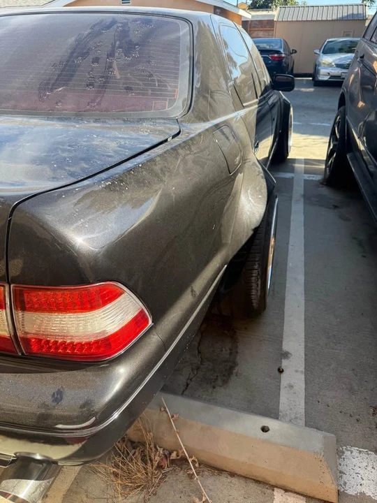 1995 Lexus LS 2nd Gen - Image 5 of 15