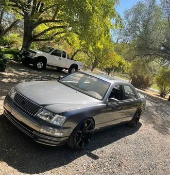 1995 Lexus LS 400 Sedan