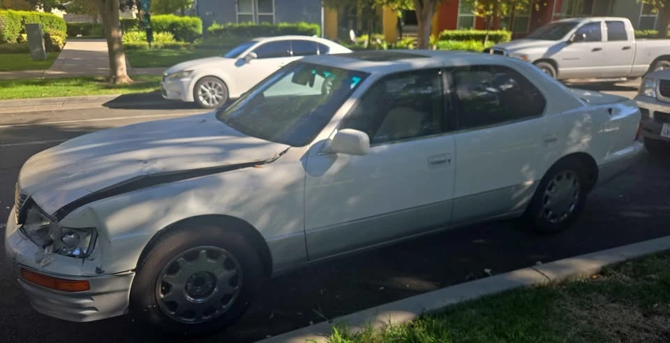 1995 Lexus LS 2nd Gen - Image 3 of 4