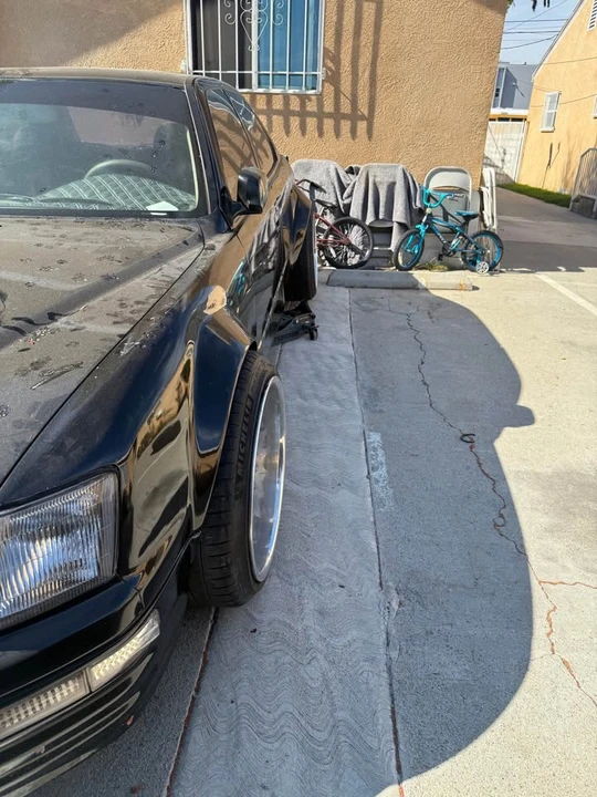 1995 Lexus LS 2nd Gen - Image 9 of 15