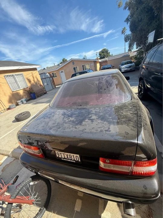 1995 Lexus LS 2nd Gen - Image 3 of 15