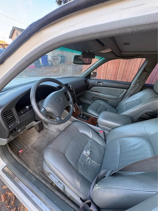 1995 Lexus LS 2nd Gen - Image 5 of 6