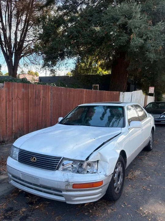1995 Lexus LS 2nd Gen - Image 2 of 6