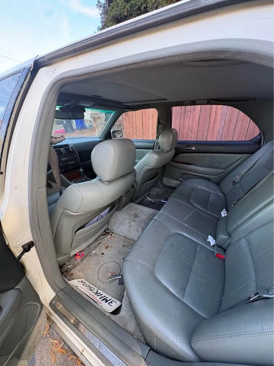 1995 Lexus LS 2nd Gen - Image 6 of 6
