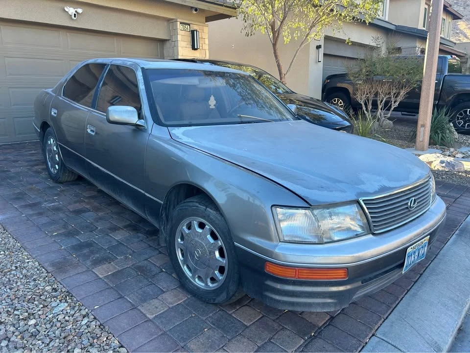 1995 Lexus LS 1st Gen - Image 2 of 4