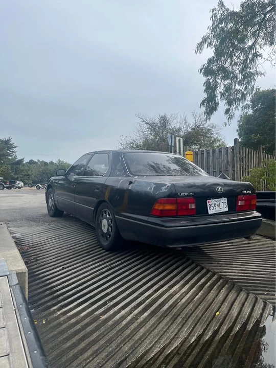 1995 Lexus LS 2nd Gen - Image 6 of 10