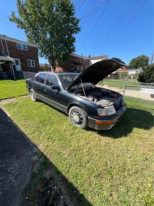 1995 Lexus LS 2nd Gen - Image 8 of 10