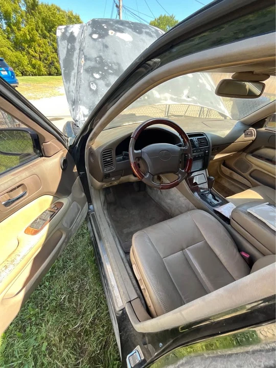 1995 Lexus LS 2nd Gen - Image 9 of 10