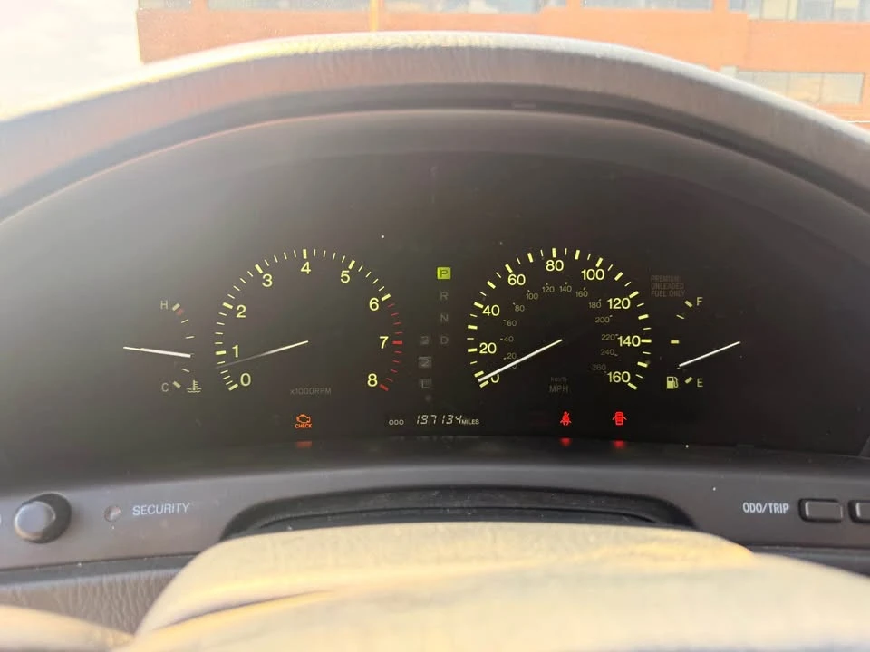 1995 Lexus LS 2nd Gen - Image 9 of 10