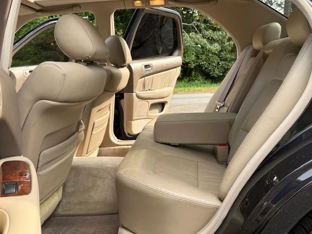 1995 Lexus LS 2nd Gen - Image 10 of 31