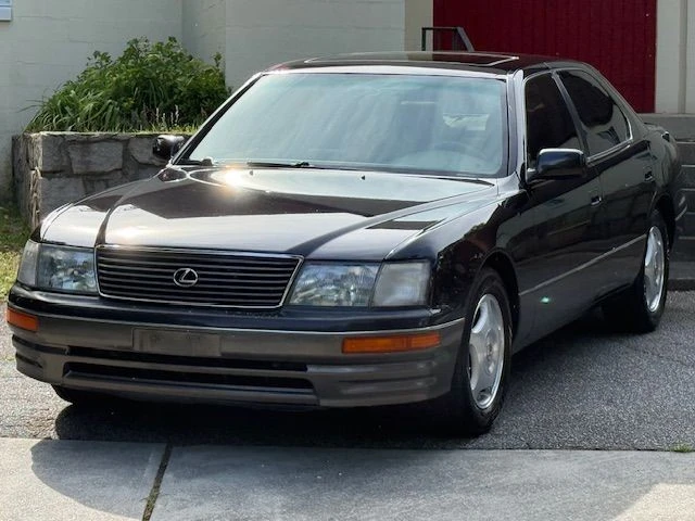 1995 Lexus LS 2nd Gen - Image 27 of 31