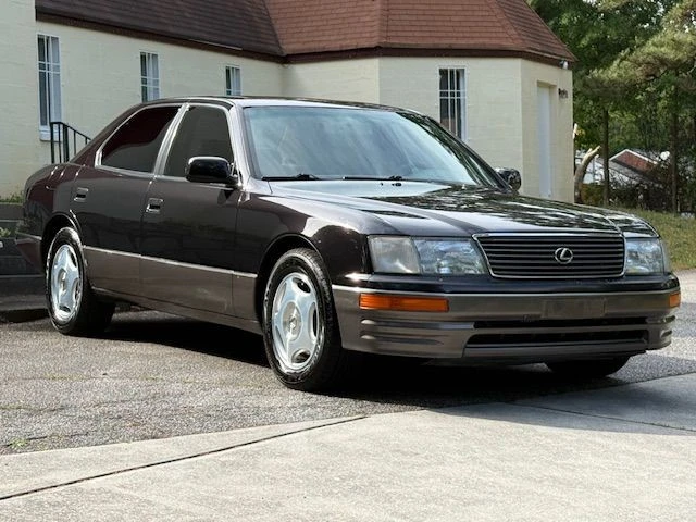 1995 Lexus LS 2nd Gen - Image 29 of 31