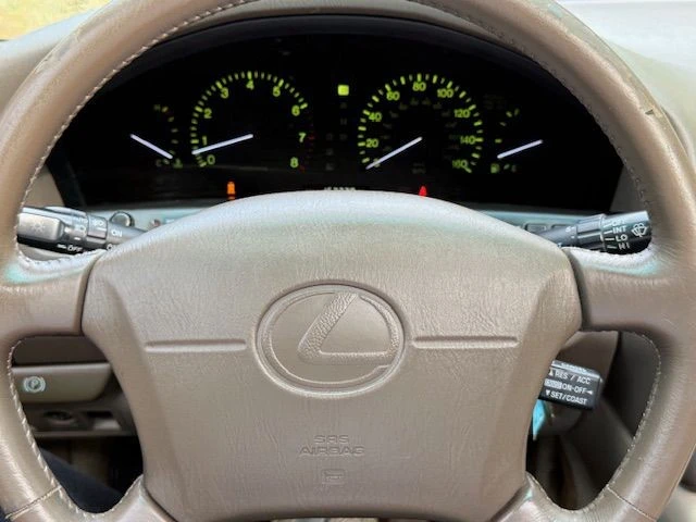 1995 Lexus LS 2nd Gen - Image 23 of 31