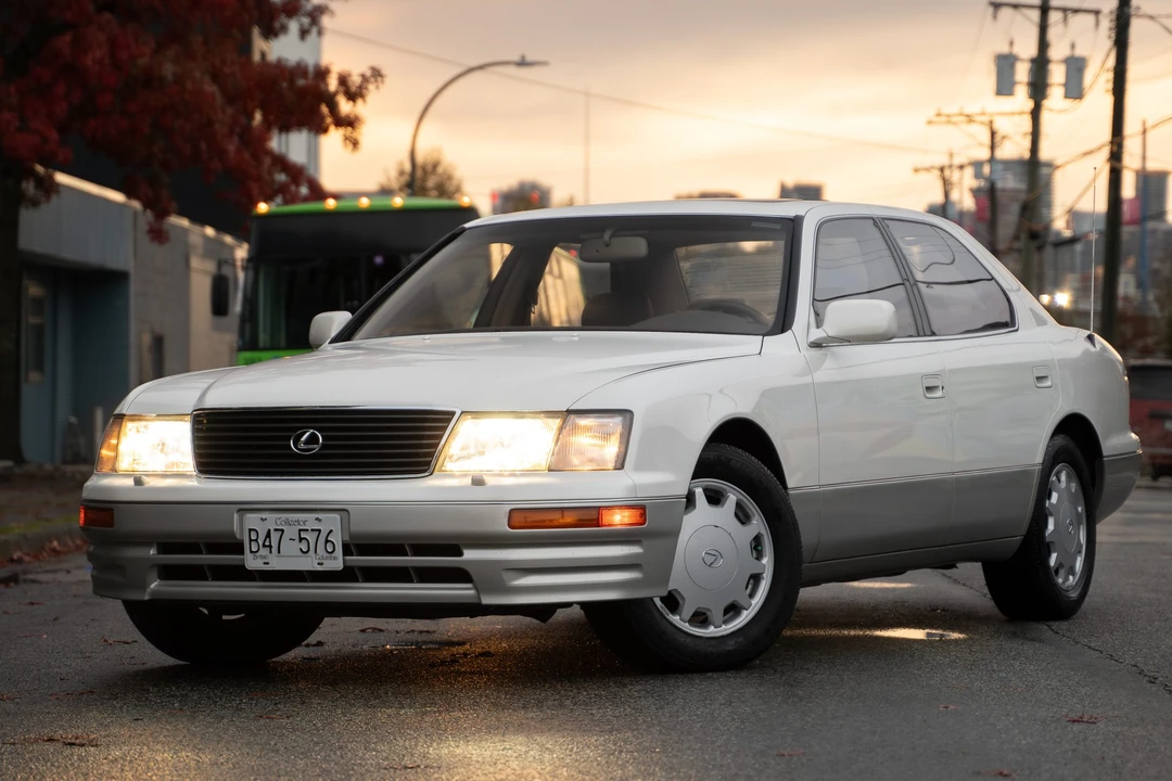1995 Lexus LS 2nd Gen - Image 2 of 31