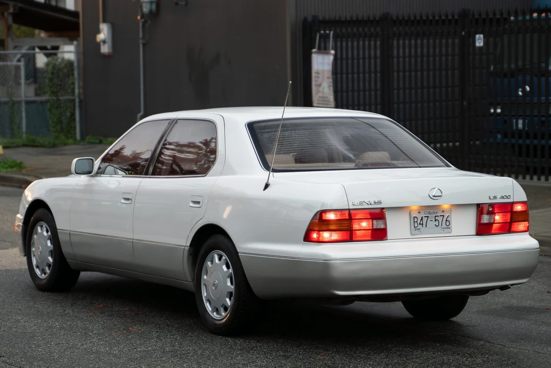 1995 Lexus LS 2nd Gen - Image 10 of 31