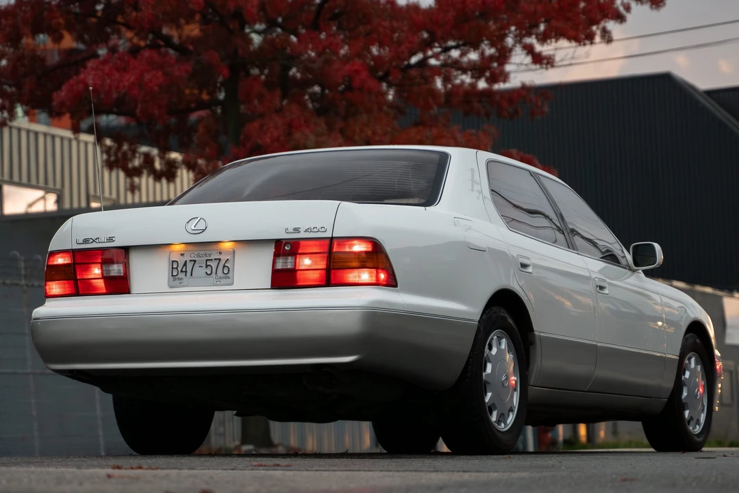 1995 Lexus LS 2nd Gen - Image 15 of 31