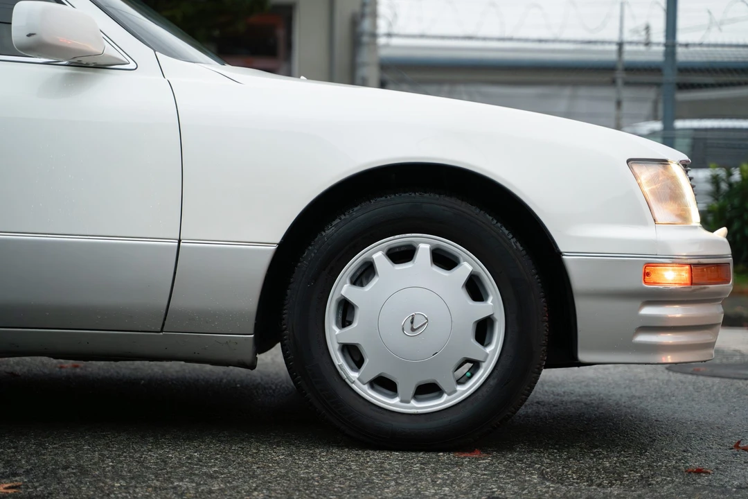 1995 Lexus LS 2nd Gen - Image 31 of 31