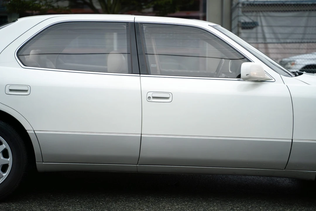 1995 Lexus LS 2nd Gen - Image 28 of 31
