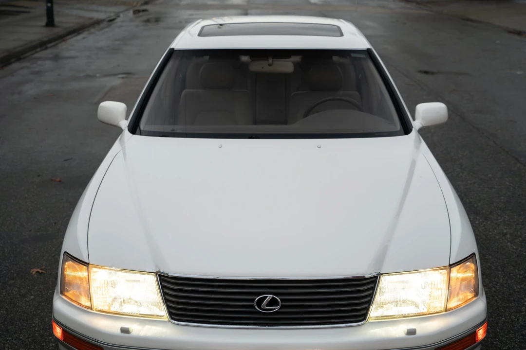 1995 Lexus LS 2nd Gen - Image 25 of 31