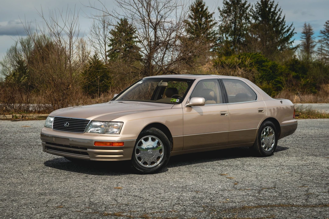 1995 Lexus LS 2nd Gen - Image 12 of 31