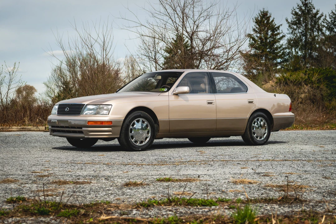 1995 Lexus LS 2nd Gen - Image 13 of 31