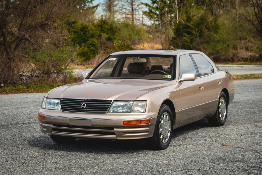 1995 Lexus LS 2nd Gen - Image 2 of 31