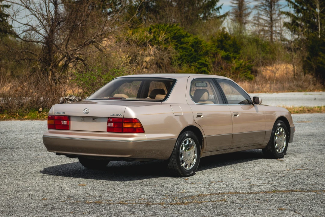 1995 Lexus LS 2nd Gen - Image 27 of 31