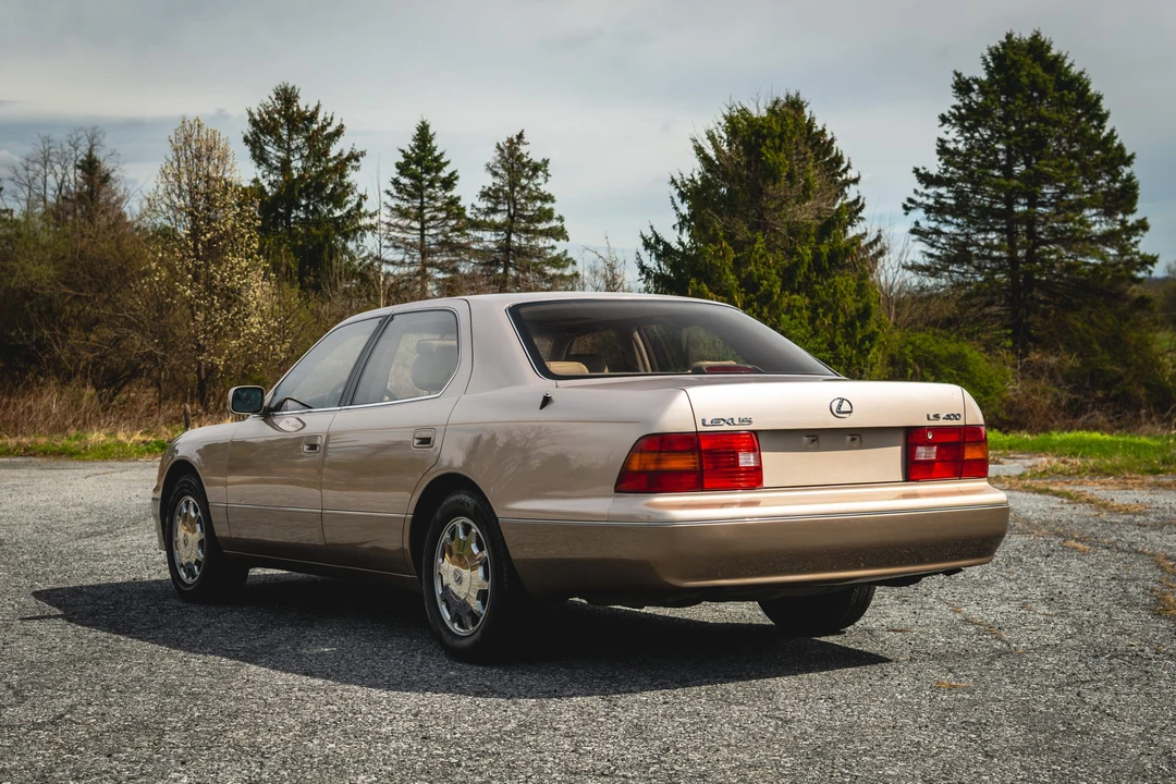 1995 Lexus LS 2nd Gen - Image 19 of 31