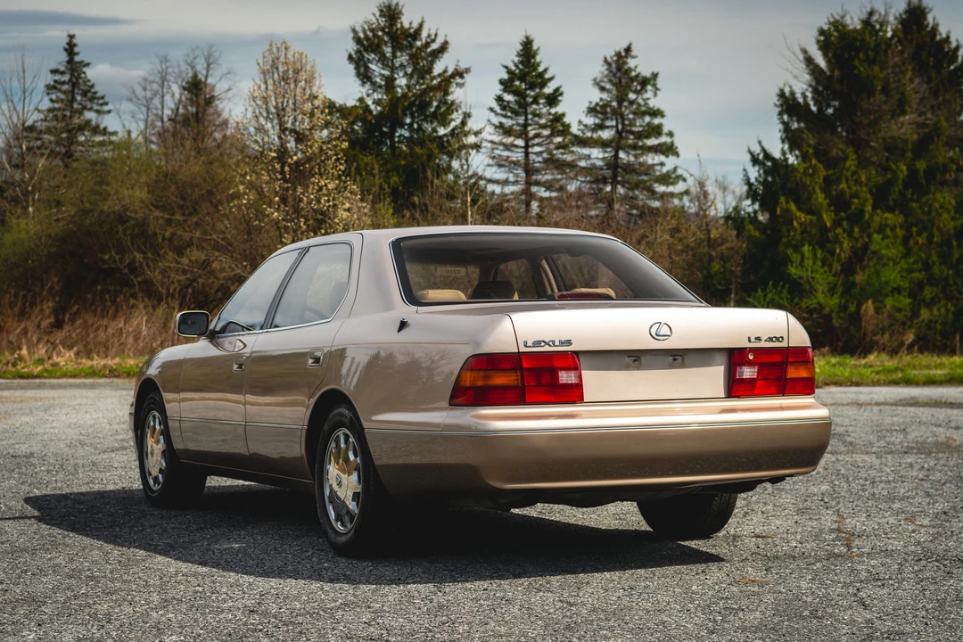 1995 Lexus LS 2nd Gen - Image 22 of 31