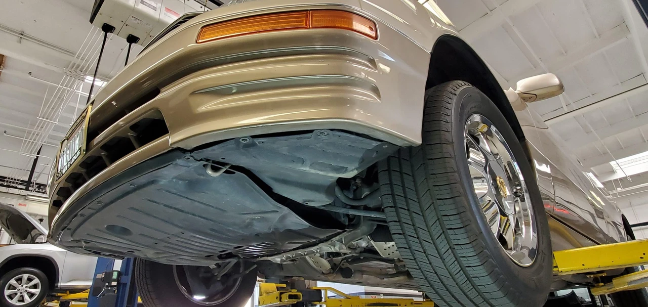 1995 Lexus LS 2nd Gen - Image 23 of 31