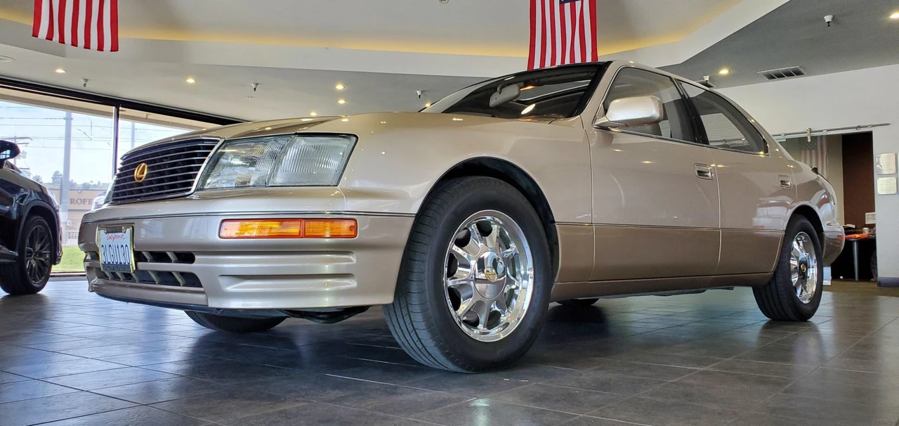 1995 Lexus LS 2nd Gen - Image 3 of 31