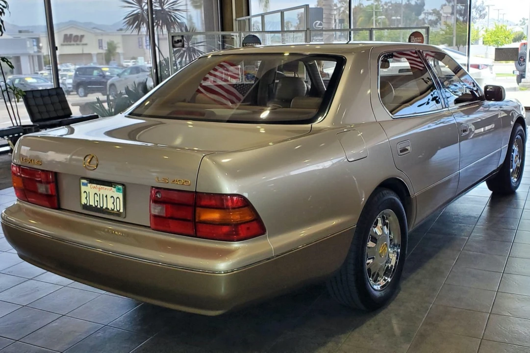 1995 Lexus LS 2nd Gen - Image 9 of 31