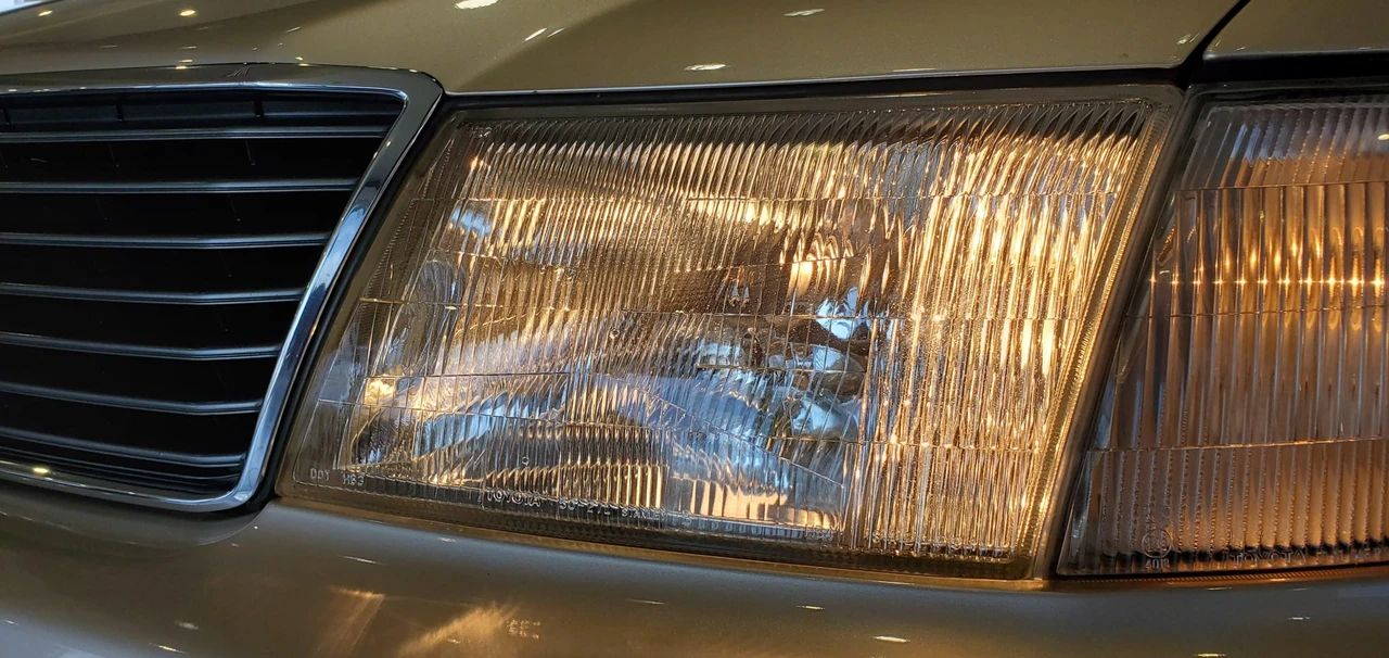 1995 Lexus LS 2nd Gen - Image 30 of 31