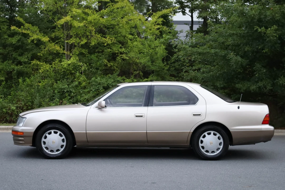 1995 Lexus LS 2nd Gen - Image 7 of 31