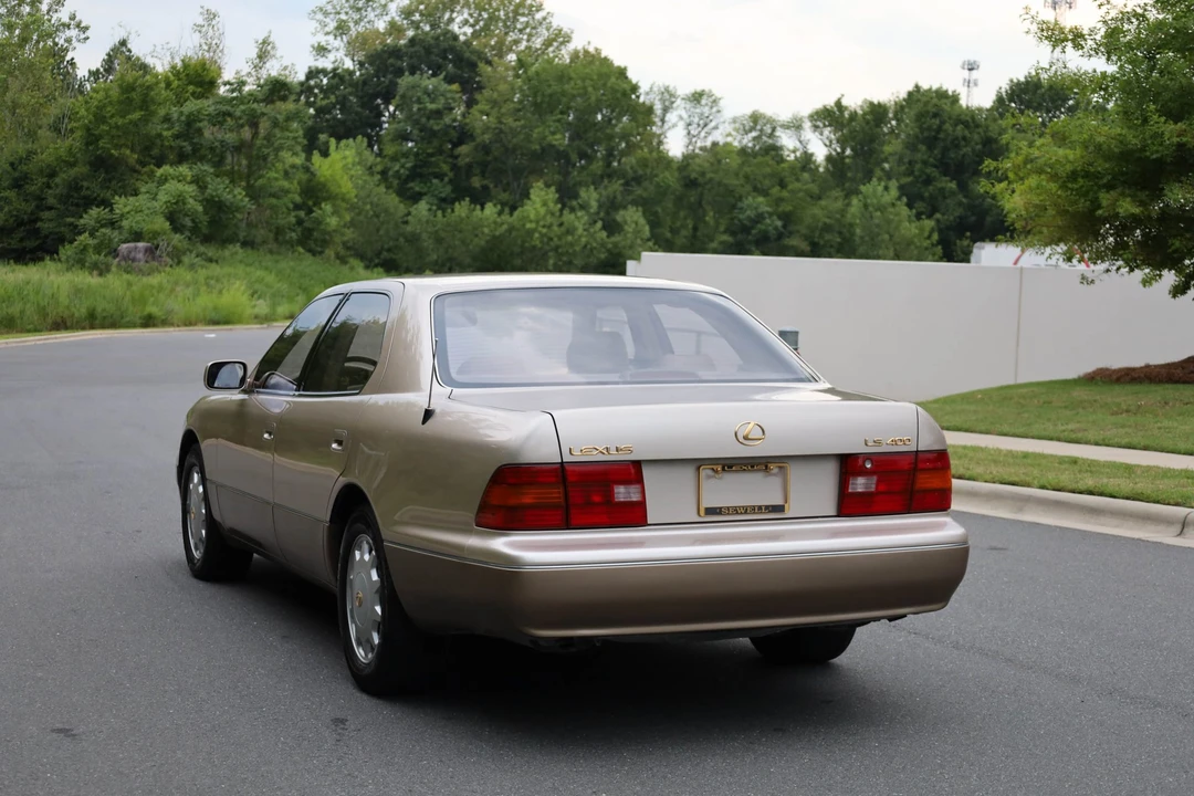 1995 Lexus LS 2nd Gen - Image 10 of 31