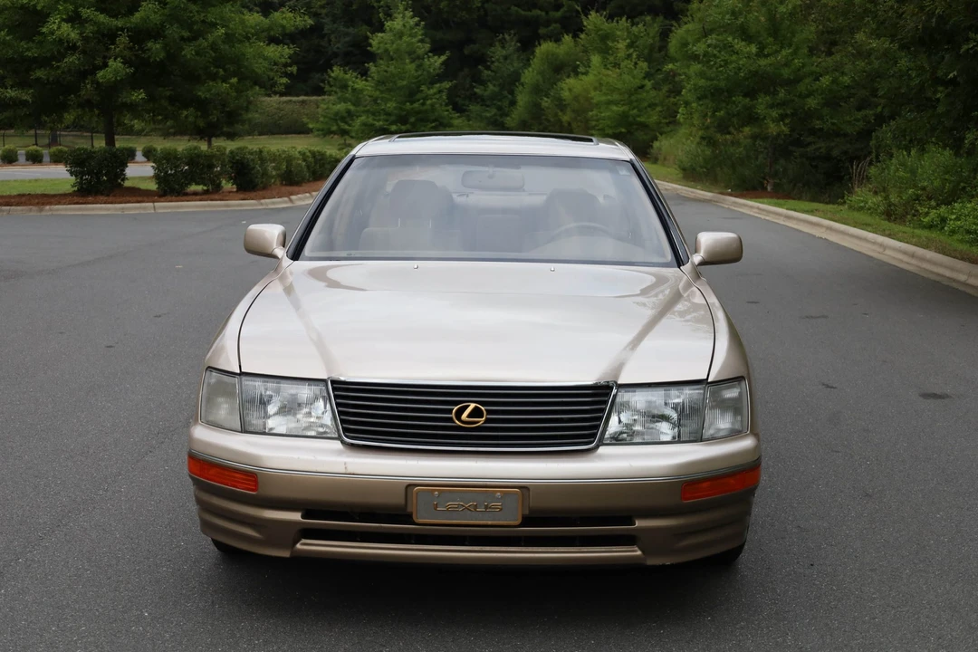 1995 Lexus LS 2nd Gen - Image 26 of 31