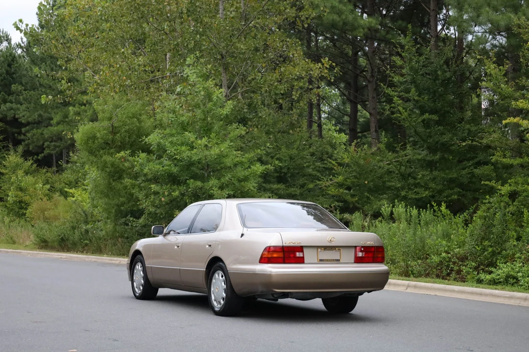 1995 Lexus LS 2nd Gen - Image 9 of 31