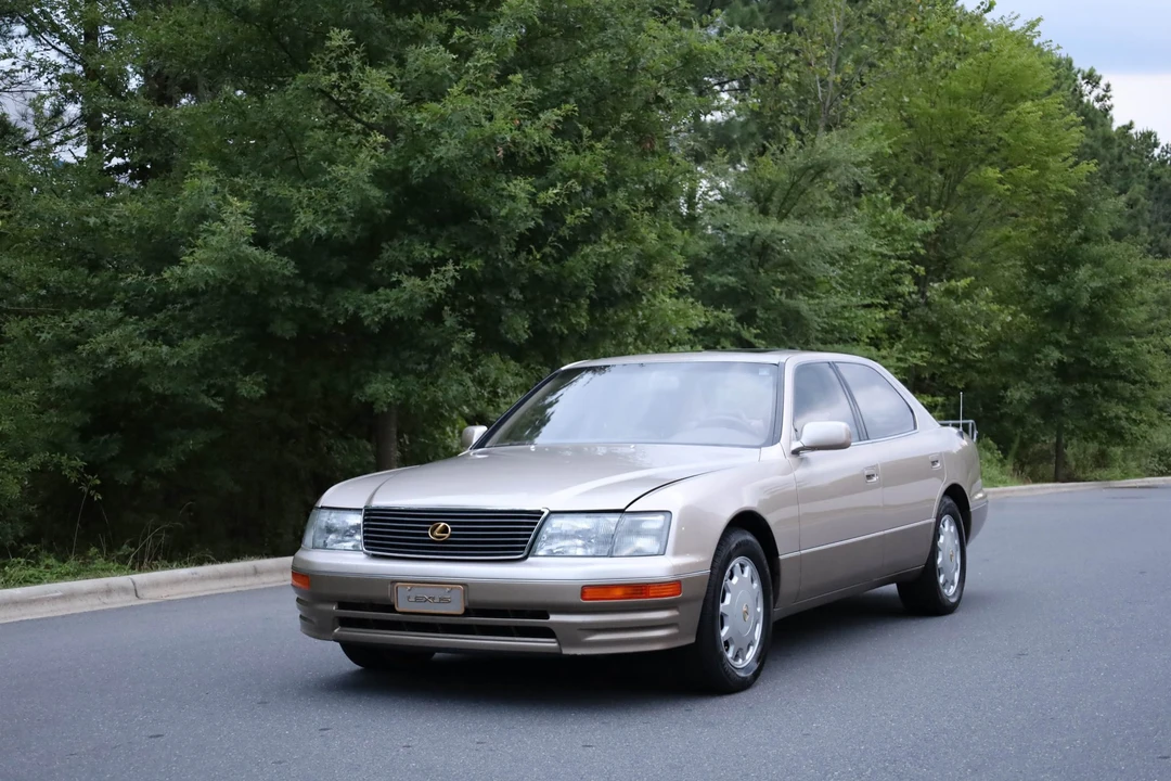 1995 Lexus LS 2nd Gen - Image 28 of 31