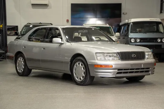 1995 Lexus LS400